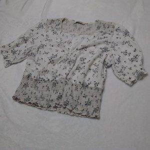 Abercrombie & Finch cropped elastic waist blouse White & Black floral size med